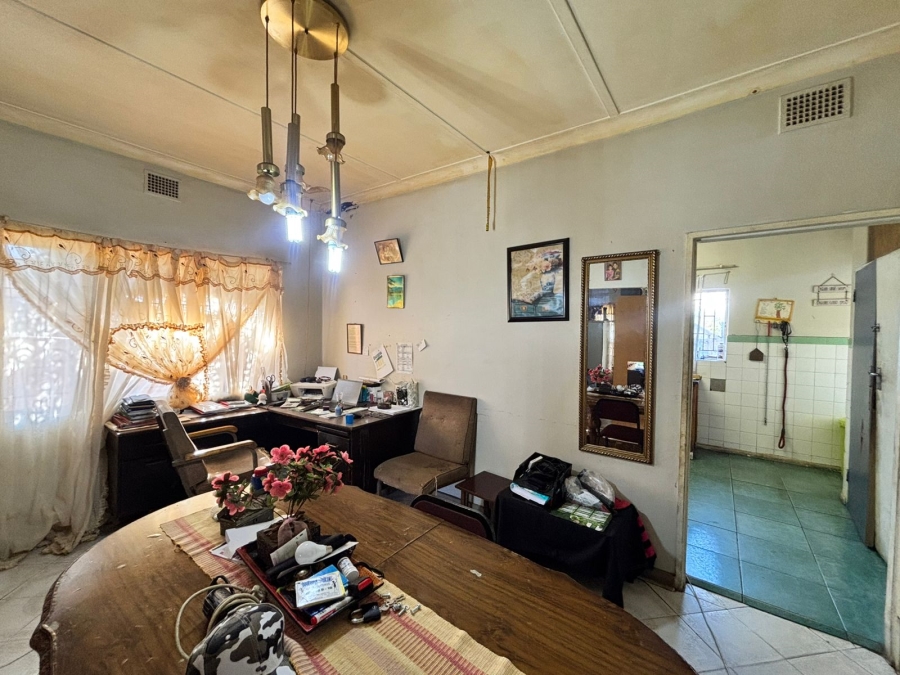 6 Bedroom Property for Sale in Songloed North West